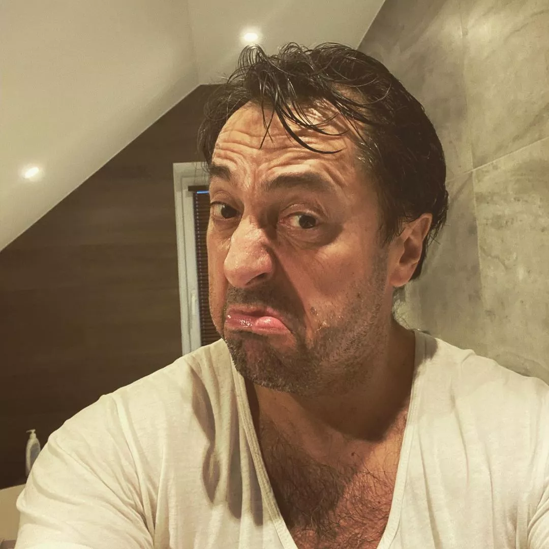 Lider formacji Boys - Marcin Miller z nową fryzurą! Jego mina mówi sama za siebie!

